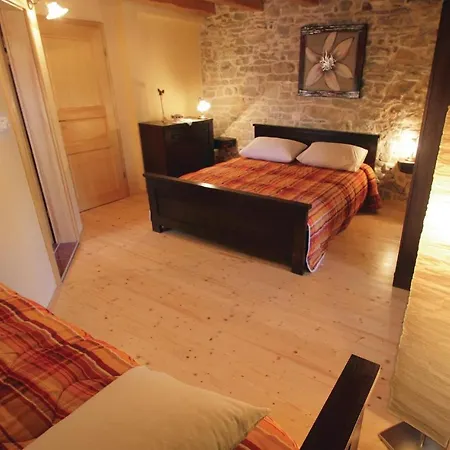 Iv Tatil Evi *