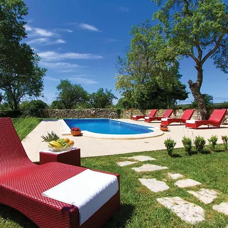 Holiday home Awesome In With Wifi