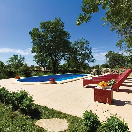 Holiday home Awesome In With Wifi
