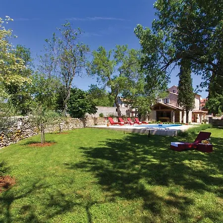 Iv Dom wakacyjny Manjadvorci